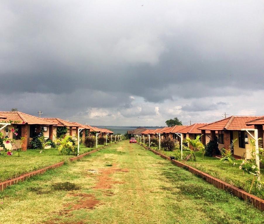 Hotel The Peepal Tree, Kabini Begūr Esterno foto